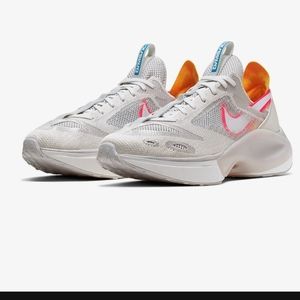 New in box Nike N110 D/MS/X SNEANERS